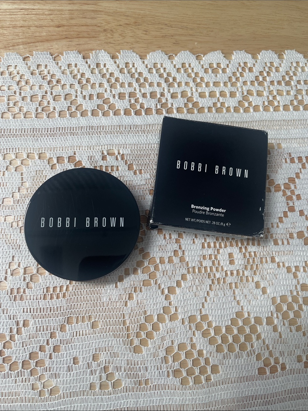 Bobbi Brown Bronzing Powder Compact in Black